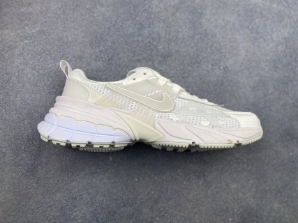 Nike V2K Run耐克 V2K 低幫 白灰紅 男女同款 減震防滑低邦跑步鞋 多款颜色