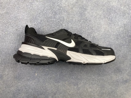 Nike V2K Run耐克 V2K 低幫 白灰紅 男女同款 減震防滑低邦跑步鞋 多款颜色