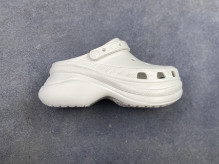 鯨魚【卡駱馳】Crocs 卡洛馳 洞洞鞋