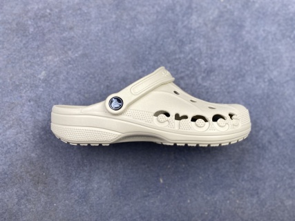明星貝雅【卡駱馳】Crocs 卡洛馳 洞洞鞋