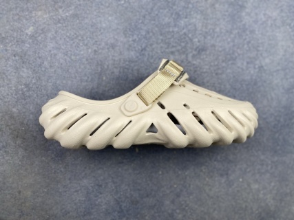 波波【卡駱馳】Crocs 卡洛馳 洞洞鞋