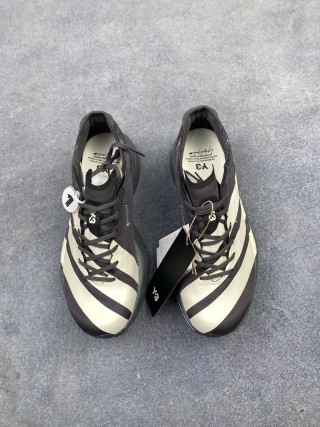  Adidas阿迪透氣輕盈低幫跑步鞋