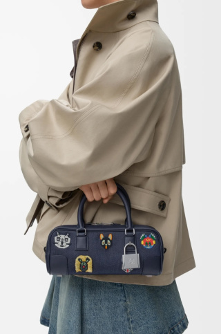 LO℮w℮?新款 丹寧布 Amazona 23 Cropped 手袋 *保齡球包